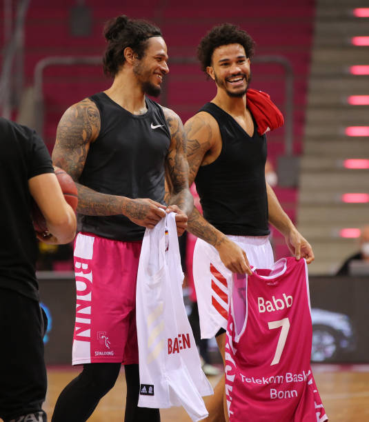 球员们的个 球员们的个