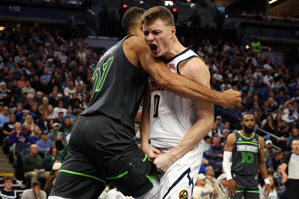 也开始拥抱 也开始拥抱