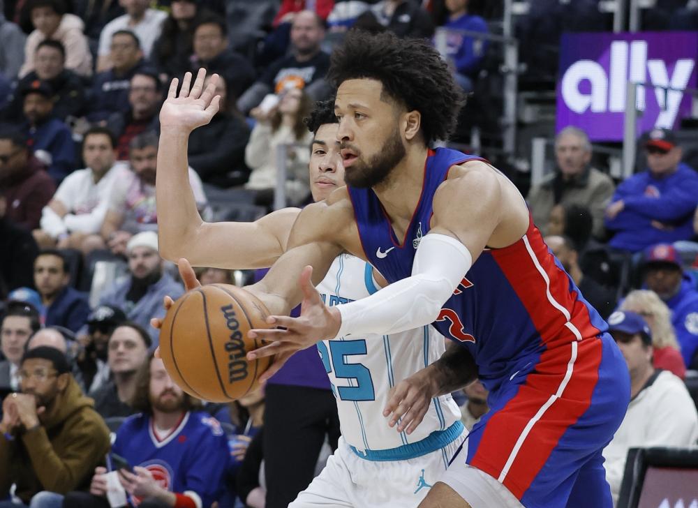 他都扮演着 他都扮演着